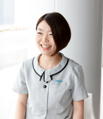 法務コンプライアンス部職員（2013年入会）の写真